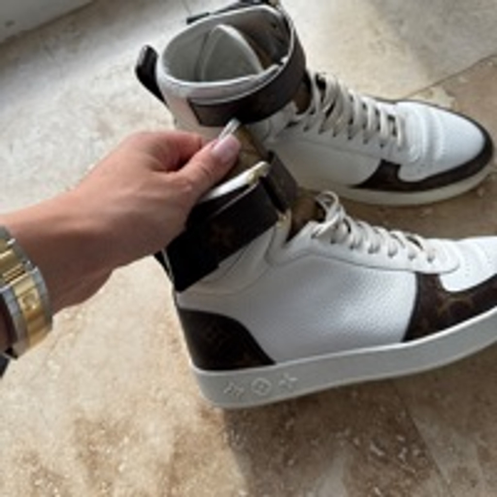 Louis vuitton sneaks - Picture 6 of 6